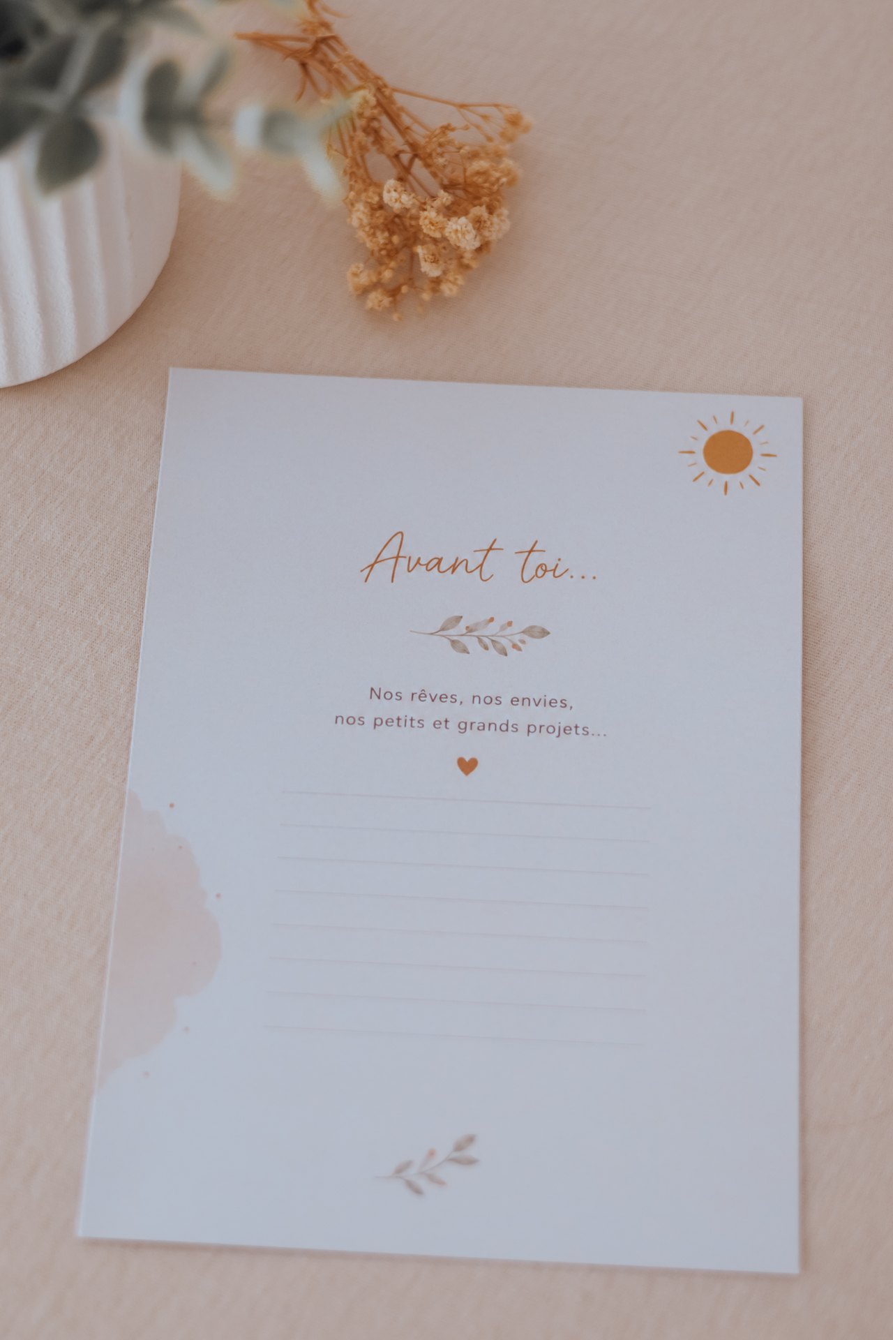 Page « Avant toi… » du carnet de grossesse, prête à accueillir les rêves et les envies des futurs parents — Entre Deux